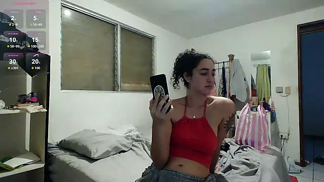 Snapshot of eleganceafterdark chatting on 12/14/25, 11:20 eleganceafterdark online show from 12/14/25, 11:20