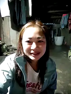 Snapshot of yeu-yeu chatting on 11/11/25, 11:05 yeu-yeu online show from 11/11/25, 11:05