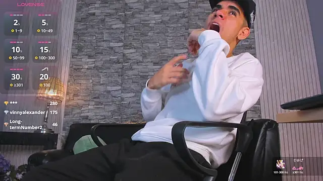 zack joness18 online show from 11/09/25, 03:49