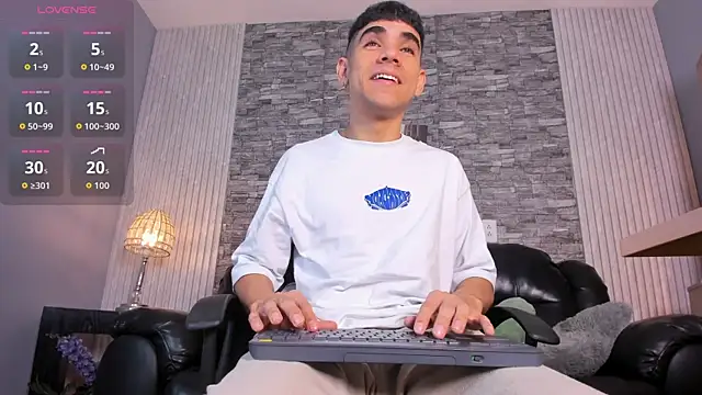 zack joness18 online show from 11/20/25, 04:45