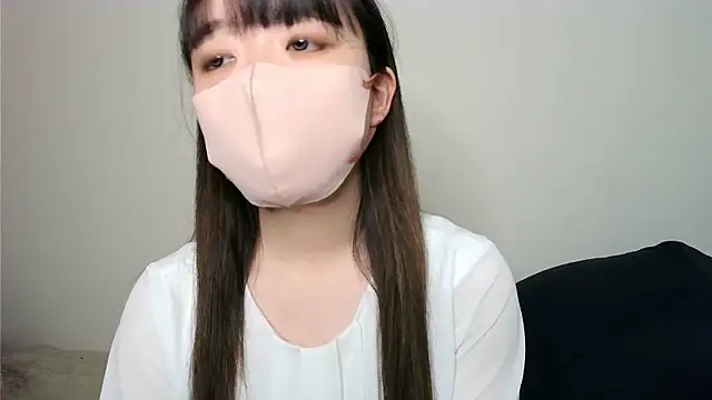 Snapshot of yua_chan00 chatting on 11/03/25, 11:22 yua chan00 online show from 11/03/25, 11:22