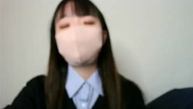 Snapshot of yua_chan00 chatting on 11/12/25, 11:10 yua chan00 online show from 11/12/25, 11:10