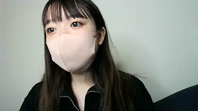 Snapshot of yua_chan00 chatting on 11/22/25, 06:56 yua chan00 online show from 11/22/25, 06:56