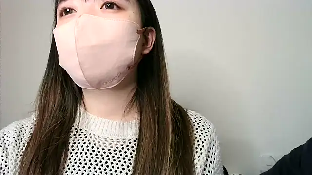 Snapshot of yua_chan00 chatting on 12/21/25, 06:04 yua chan00 online show from 12/21/25, 06:04