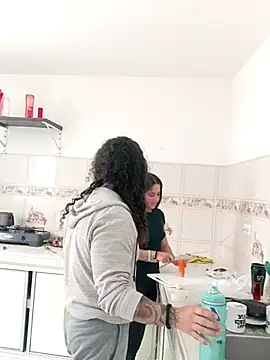 Snapshot of ErosyVenus69 chatting on 11/21/25, 06:06 ErosyVenus69 online show from 11/21/25, 06:06