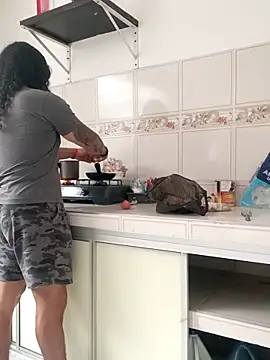 Snapshot of ErosyVenus69 chatting on 11/25/25, 05:35 ErosyVenus69 online show from 11/25/25, 05:35