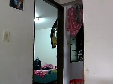 YeseniaRodriguez3 online show from 02/03/26, 04:23