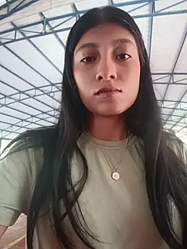 YeseniaRodriguez3 online show from 07/21/26, 01:35