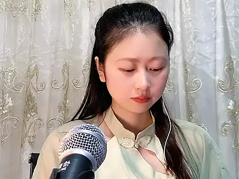 nuannuan35593 online show from 10/28/25, 11:36