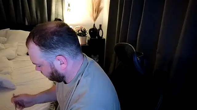 Snapshot of john_clarisa chatting on 10/31/25, 07:53 john clarisa online show from 10/31/25, 07:53