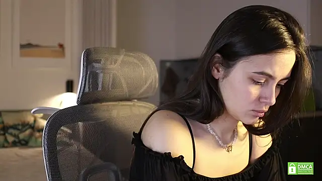 Snapshot of amelie_shine chatting on 11/29/25, 12:19 amelie shine online show from 11/29/25, 12:19