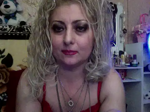 xHot Amazonq online show from 11/19/25, 06:41