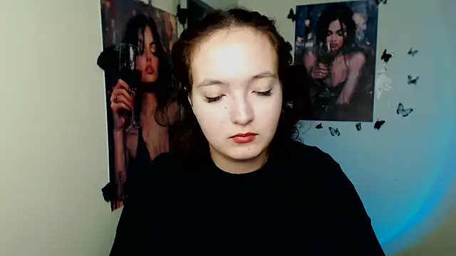 MissAriaa online show from 11/17/25, 07:14