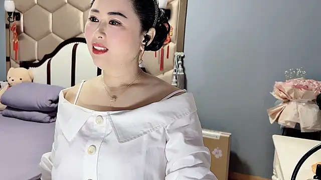 yaoyao22678 online show from 04/26/26, 01:47