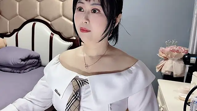 yaoyao22678 online show from 05/10/26, 01:55