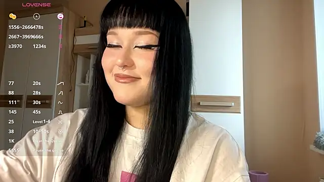 LaurenOveson online show from 11/02/25, 09:55