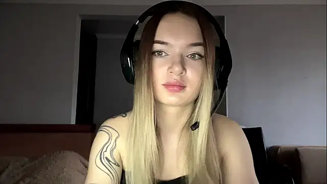 Snapshot of MargBialke chatting on 11/01/25, 10:50 MargBialke online show from 11/01/25, 10:50