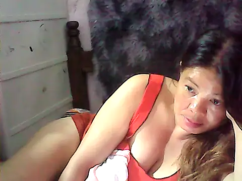 Snapshot of Titiesfuck69 chatting on 11/18/25, 10:03 Titiesfuck69 online show from 11/18/25, 10:03