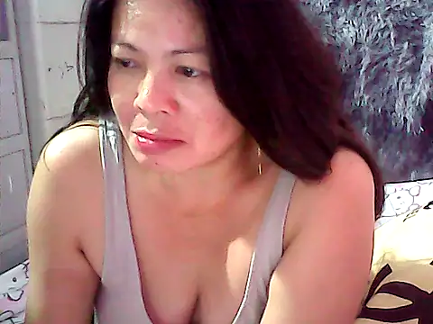 Snapshot of Titiesfuck69 chatting on 02/10/26, 12:53 Titiesfuck69 online show from 02/10/26, 12:53