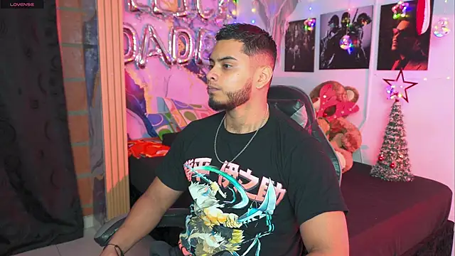 Tiler wolker online show from 12/21/25, 03:35