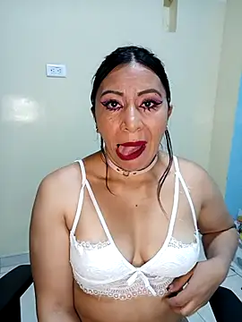 Snapshot of Esmeralda_546 chatting on 11/07/25, 07:58 Esmeralda 546 online show from 11/07/25, 07:58