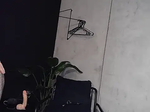 MisticWomen online show from 11/15/25, 09:11