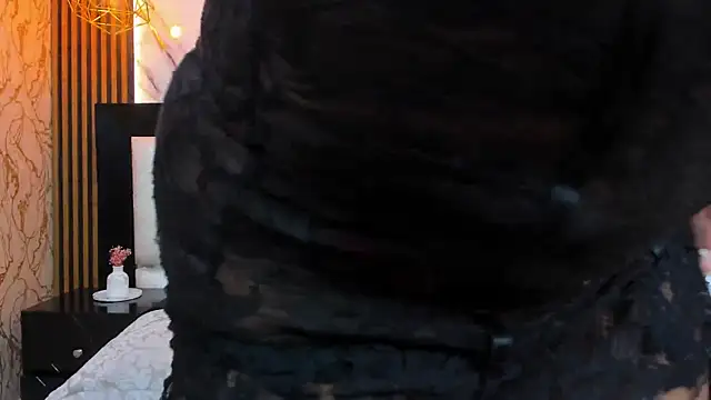 Snapshot of Kelly_Swift chatting on 11/08/25, 04:01 Kelly Swift online show from 11/08/25, 04:01