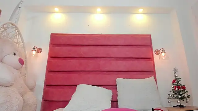 naomy sexy  online show from 12/13/25, 07:53