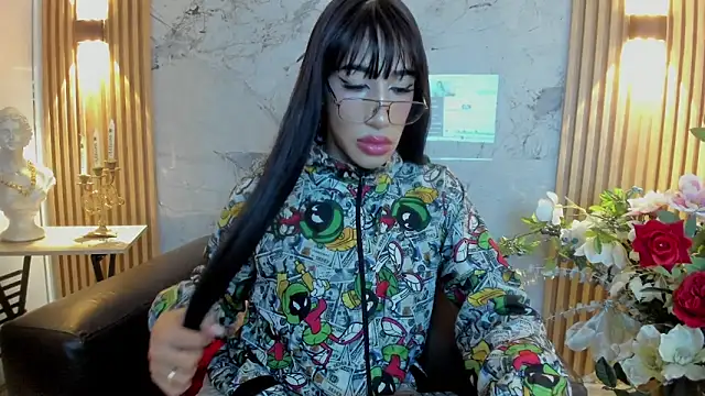 Snapshot of Nayla_Monroee chatting on 10/29/25, 01:57 Nayla Monroee online show from 10/29/25, 01:57