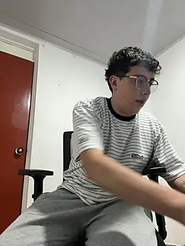 Snapshot of Sam_Rush chatting on 07/10/26, 03:22 Sam Rush online show from 07/10/26, 03:22