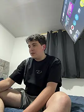 Snapshot of Sam_Rush chatting on 07/17/26, 03:02 Sam Rush online show from 07/17/26, 03:02