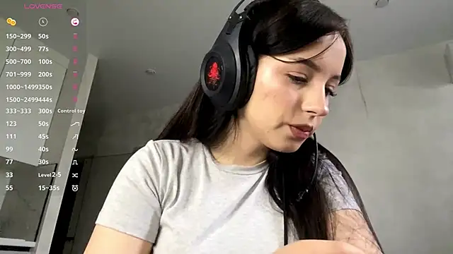 Snapshot of AngilaDoyal chatting on 12/04/25, 07:39 AngilaDoyal online show from 12/04/25, 07:39