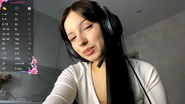 Snapshot of AngilaDoyal chatting on 12/14/25, 07:14 AngilaDoyal online show from 12/14/25, 07:14