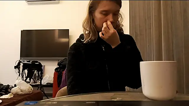 MargaretFairy online show from 12/15/25, 04:33