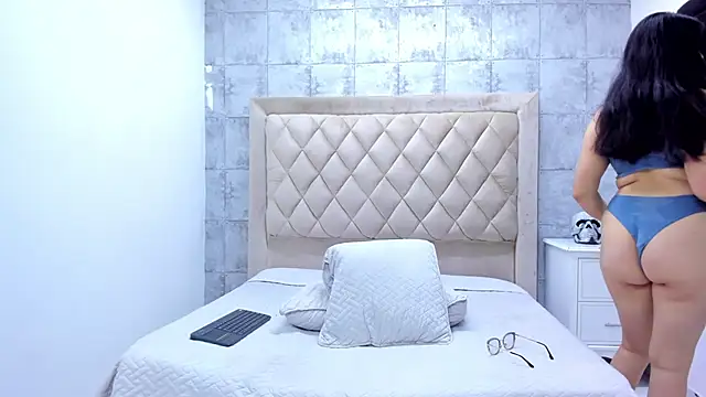 Snapshot of AmaraWolf chatting on 11/06/25, 08:43 AmaraWolf online show from 11/06/25, 08:43