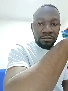 Snapshot of shoodly99 chatting on 11/10/25, 01:26 shoodly99 online show from 11/10/25, 01:26