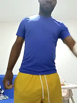 Snapshot of shoodly99 chatting on 11/13/25, 02:10 shoodly99 online show from 11/13/25, 02:10