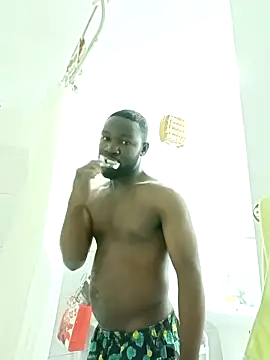 Snapshot of shoodly99 chatting on 11/22/25, 01:59 shoodly99 online show from 11/22/25, 01:59