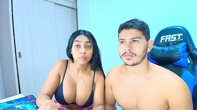 Snapshot of sophia_and_alex chatting on 10/28/25, 02:59 sophia and alex online show from 10/28/25, 02:59