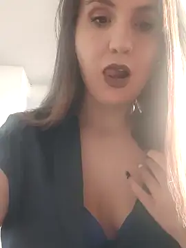 Snapshot of Alyah_1-2 chatting on 11/27/25, 04:09 Alyah 1-2 online show from 11/27/25, 04:09