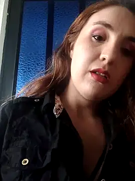 Snapshot of Alyah_1-2 chatting on 11/28/25, 02:31 Alyah 1-2 online show from 11/28/25, 02:31