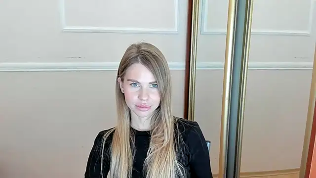 LinaBey online show from 11/30/25, 07:56