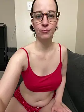 CreamedKitten online show from 12/15/25, 03:49