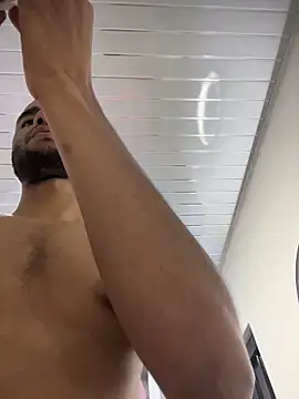 Snapshot of Hot2gether69 chatting on 11/19/25, 12:32 Hot2gether69 online show from 11/19/25, 12:32