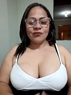 Snapshot of Angie_milf50 chatting on 11/04/25, 02:21 Angie milf50 online show from 11/04/25, 02:21