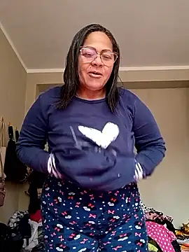 Snapshot of Angie_milf50 chatting on 11/08/25, 03:23 Angie milf50 online show from 11/08/25, 03:23