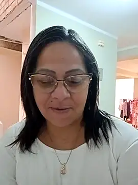 Snapshot of Angie_milf50 chatting on 11/10/25, 03:33 Angie milf50 online show from 11/10/25, 03:33