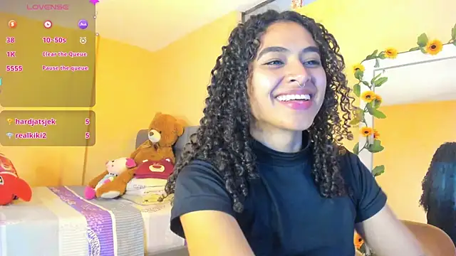 Keniia rizz online show from 06/08/26, 07:14