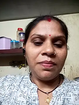 Snapshot of HayatKapoor chatting on 11/09/25, 04:38 HayatKapoor online show from 11/09/25, 04:38