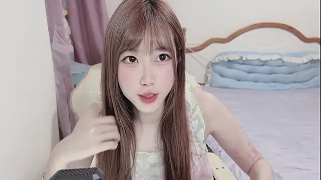 Snapshot of Vivian-88 chatting on 07/28/26, 04:39 Vivian-88 online show from 07/28/26, 04:39